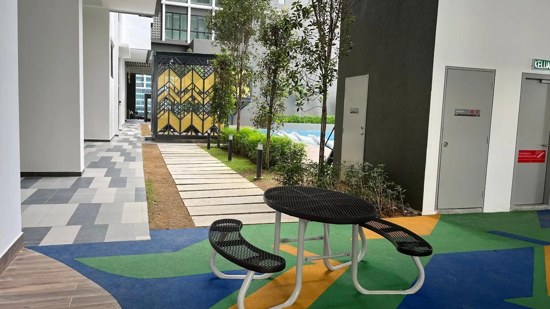 Alinea Suites Shah Alam By Dreamy Dahlia Apartment